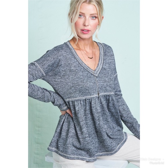 ❤️LAST 2! V Neck Raw Edge Stitch Soft Babydoll Tee - Picture 3 of 8